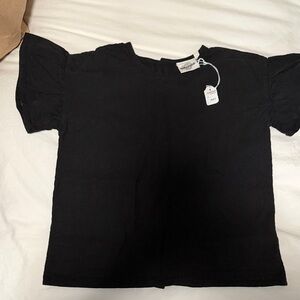 NWT French Linen Blouse with Ruffle Sleeves and a Button Back